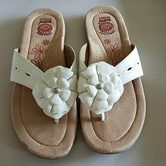 earth spirit sandals size 8